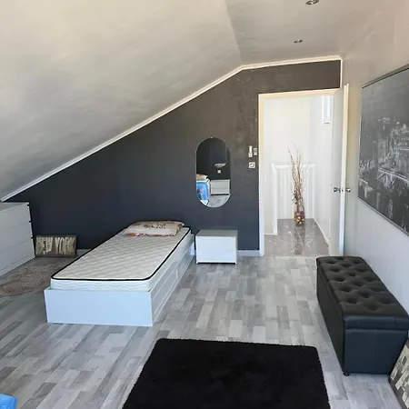Maison Complete Sur Saint Quentin En Yvelines Villa